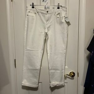 New white cropped mid-rise jean